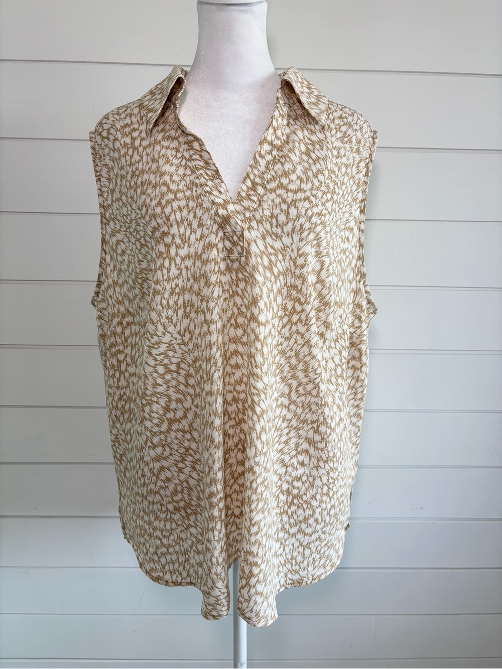 Michael Kors Sleeveless Beige & Cream Printed V-Neck Blouse